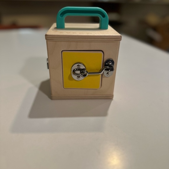 LOVEVERY Lockbox Toy - Picture 5 of 6